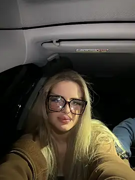 Holly-Glamour online show from March 17, 9:41 pm