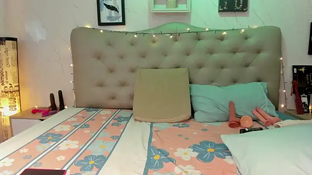 Antonella Montanari online show from April 11, 4:07 am