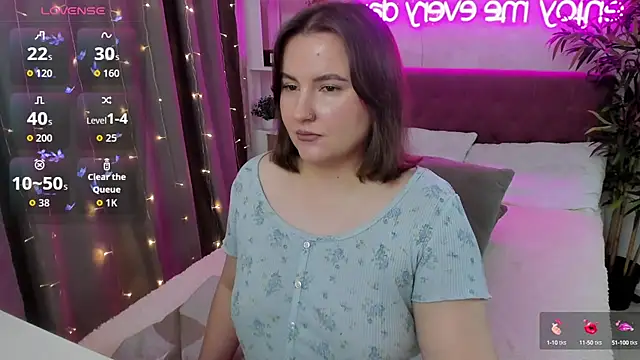 FeralPeach online show from October 9, 5:22 am