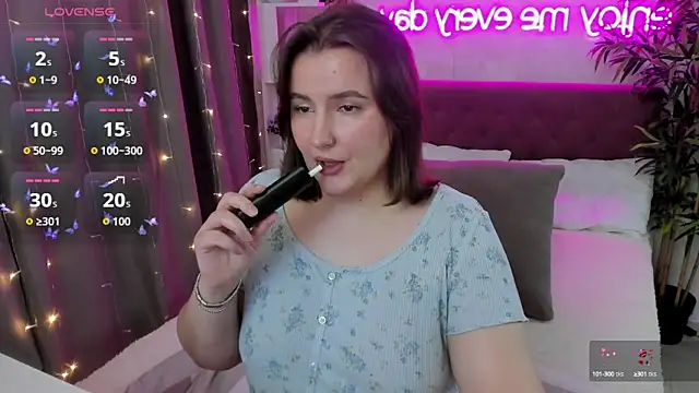 FeralPeach online show from October 15, 5:32 am