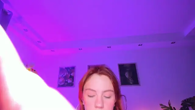 Alyssa Smitt online show from September 14, 12:08 am