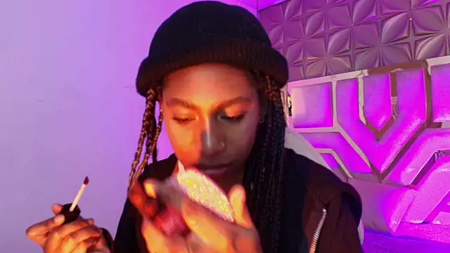 Queen perla  online show from March 11, 12:31 pm