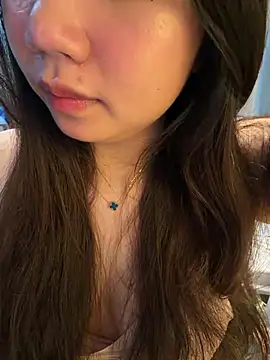Hotellinh12 online show from May 21, 4:16 pm