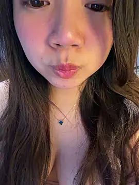Hotellinh12 online show from June 3, 4:34 pm