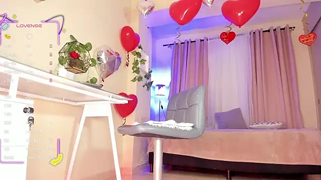 Snapshot of thais_dreams chatting on September 19, 1:21 pm thais dreams online show from September 19, 1:21 pm