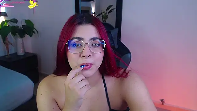 lizowenn  online show from September 10, 7:25 pm