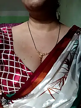 Snapshot of Rosy-B chatting on October 3, 12:49 am Rosy-B online show from October 3, 12:49 am