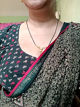 Snapshot of Rosy-B chatting on September 28, 12:39 am Rosy-B online show from September 28, 12:39 am