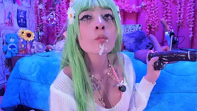 Alicebenett online show from April 14, 11:05 pm