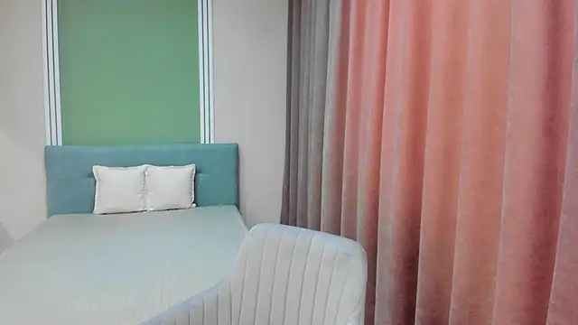 Amanda Goodwin  online show from September 27, 1:07 pm