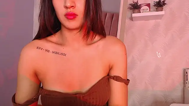 Snapshot of LeenaBrown chatting on September 12, 2:02 pm LeenaBrown online show from September 12, 2:02 pm