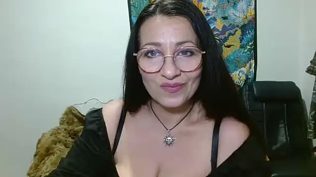 KeisyNeonX online show from April 6, 6:31 pm