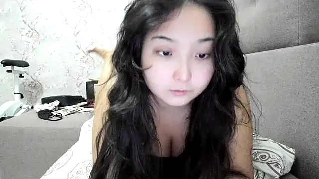 cutie mio online show from September 21, 5:11 pm