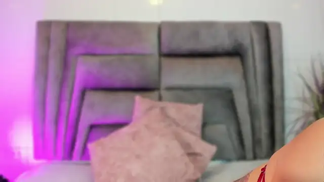 sophiee smith online show from September 17, 11:41 am