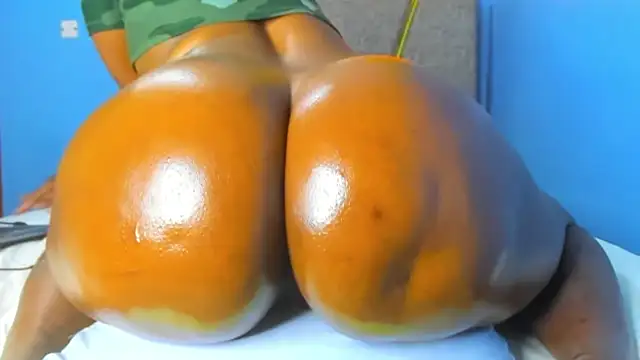 Natasha Spencer online show from November 4, 1:05 pm