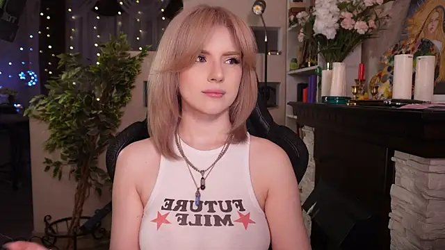 Chriss Fox online show from February 8, 4:22 pm