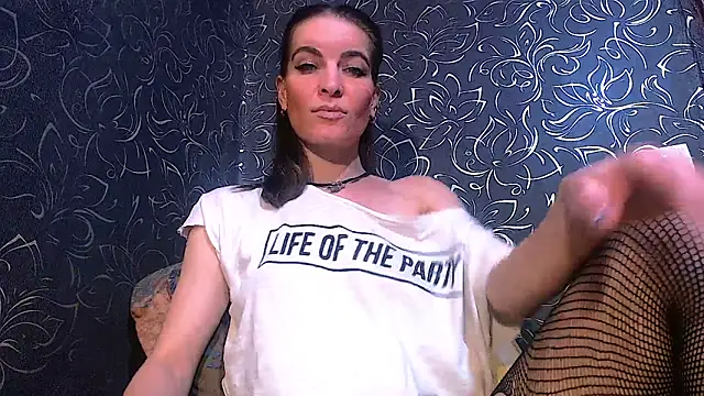 Strawberry Milfa online show from February 16, 9:14 pm