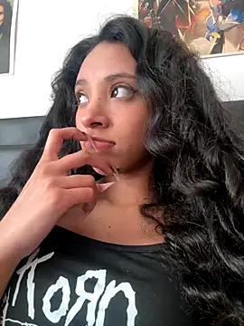 Miss freydis online show from November 21, 2:30 pm