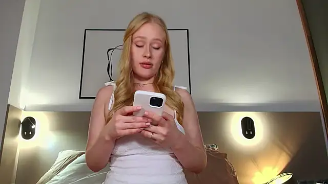 Snapshot of JuliaJaee chatting on September 23, 9:02 pm JuliaJaee online show from September 23, 9:02 pm