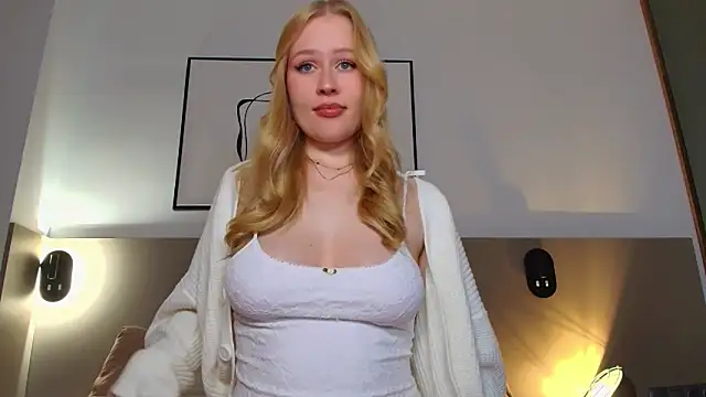Snapshot of JuliaJaee chatting on September 28, 4:23 pm JuliaJaee online show from September 28, 4:23 pm