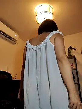Snapshot of Ramona_Flower chatting on October 9, 1:10 am Ramona Flower online show from October 9, 1:10 am