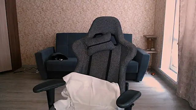 PDiddy  online show from March 18, 7:13 am