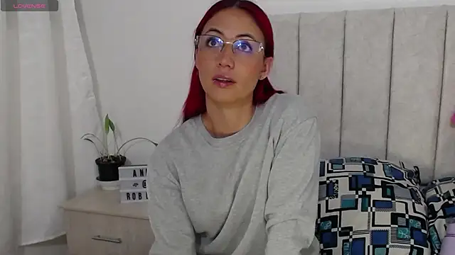 Snapshot of anny_roberts chatting on October 9, 11:25 am anny roberts online show from October 9, 11:25 am