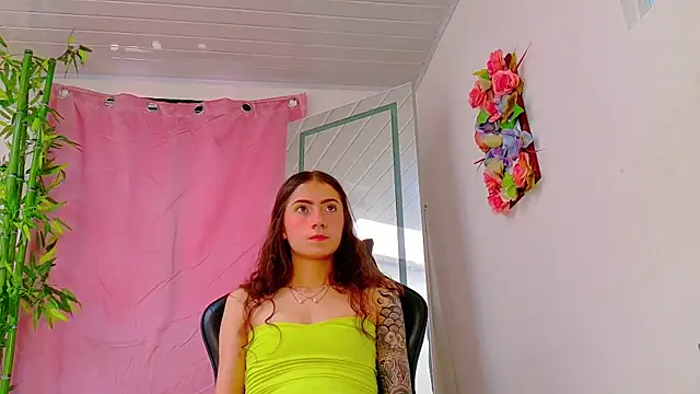 scarlet-jonesx online show from April 25, 6:16 pm