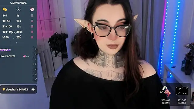 Snapshot of Dixi_Pixi_ chatting on October 3, 5:56 am Dixi Pixi online show from October 3, 5:56 am