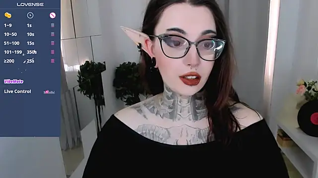 Snapshot of Dixi_Pixi_ chatting on September 11, 5:41 am Dixi Pixi online show from September 11, 5:41 am