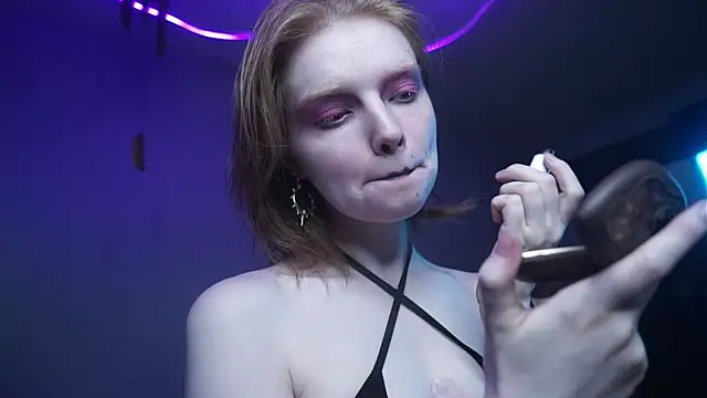 ginger hugs online show from November 16, 10:10 pm