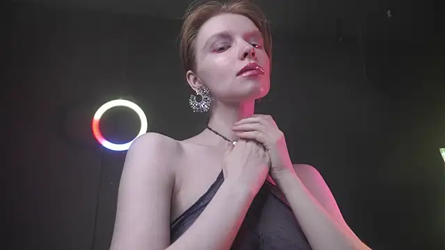 ginger hugs online show from January 6, 2:04 am