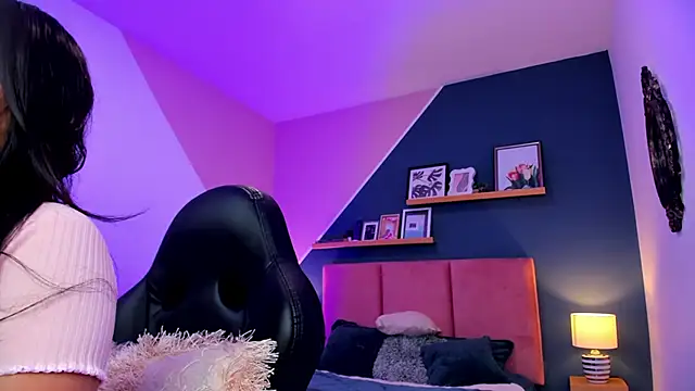 Chloe fischer  online show from January 15, 3:29 pm