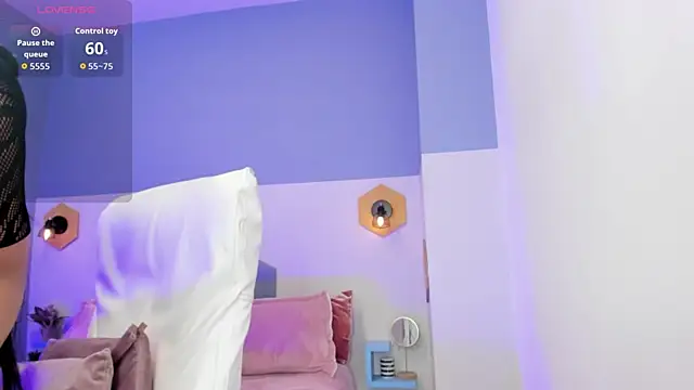 Chloe fischer  online show from March 31, 3:23 pm