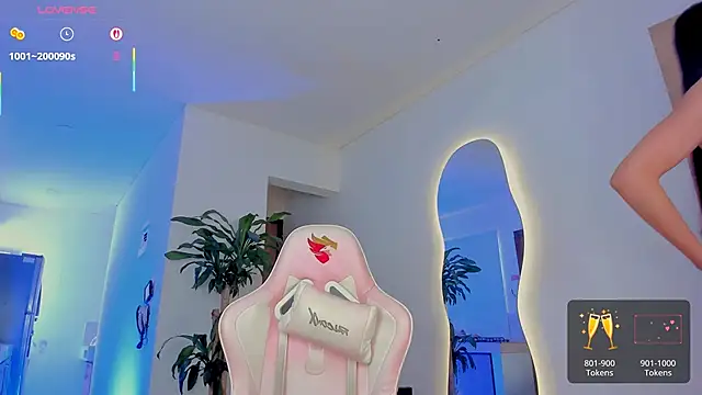 Snapshot of Pretty_Mariangel chatting on October 18, 4:21 pm Pretty Mariangel online show from October 18, 4:21 pm