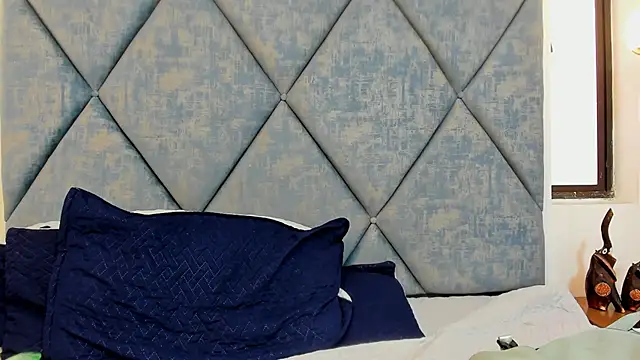 FreyaMoller online show from January 13, 1:48 pm