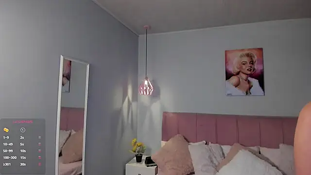 sophie alice  online show from October 14, 12:52 pm