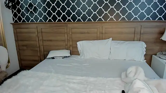 Snapshot of Amber_Rush_ chatting on October 15, 12:13 am Amber Rush  online show from October 15, 12:13 am