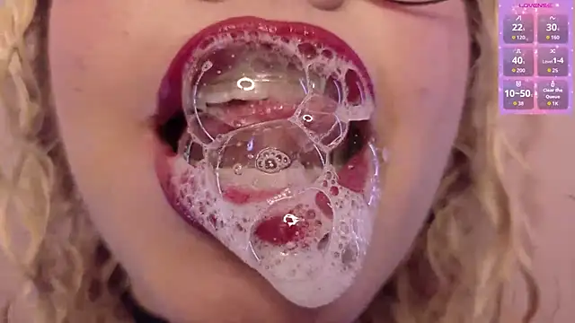Haelycute online show from June 4, 2:17 am