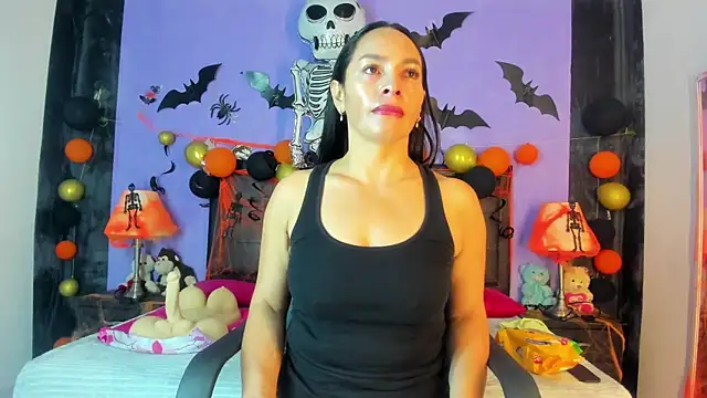 MaduraLuciana online show from October 21, 11:03 am