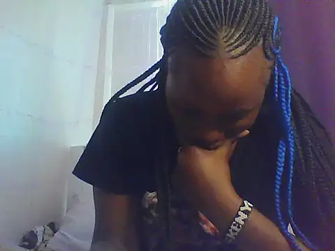 Snapshot of EBONYVANILLA02 chatting on October 12, 7:00 am EBONYVANILLA02 online show from October 12, 7:00 am