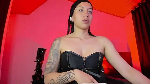 MistressVenena online show from November 27, 9:50 pm