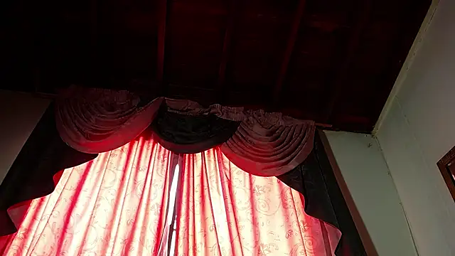 MielSquirt online show from September 16, 11:40 am