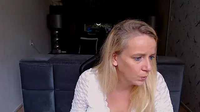 Wendysexyx online show from October 6, 10:32 am