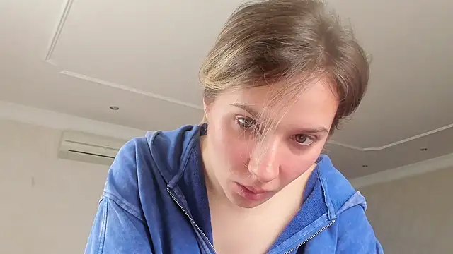 Lilith lutherlow online show from July 12, 8:37 am