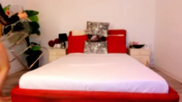 CharmingAnnie online show from March 31, 6:19 pm