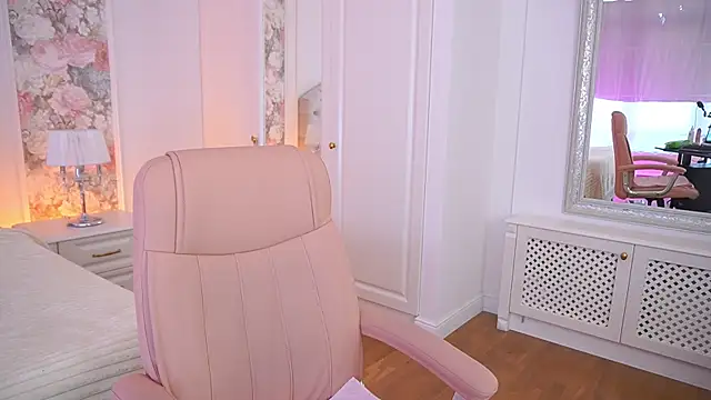 CozyMell online show from March 23, 2:12 pm