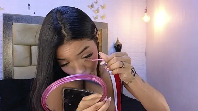 ximenawilliamss online show from November 11, 9:01 pm