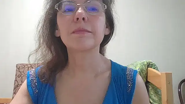 HollyJewel online show from June 26, 4:08 pm