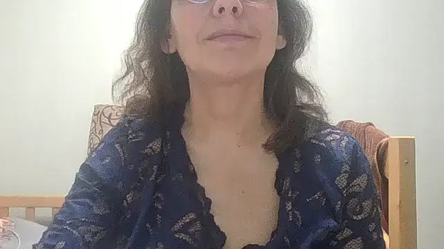 HollyJewel online show from March 8, 6:56 pm